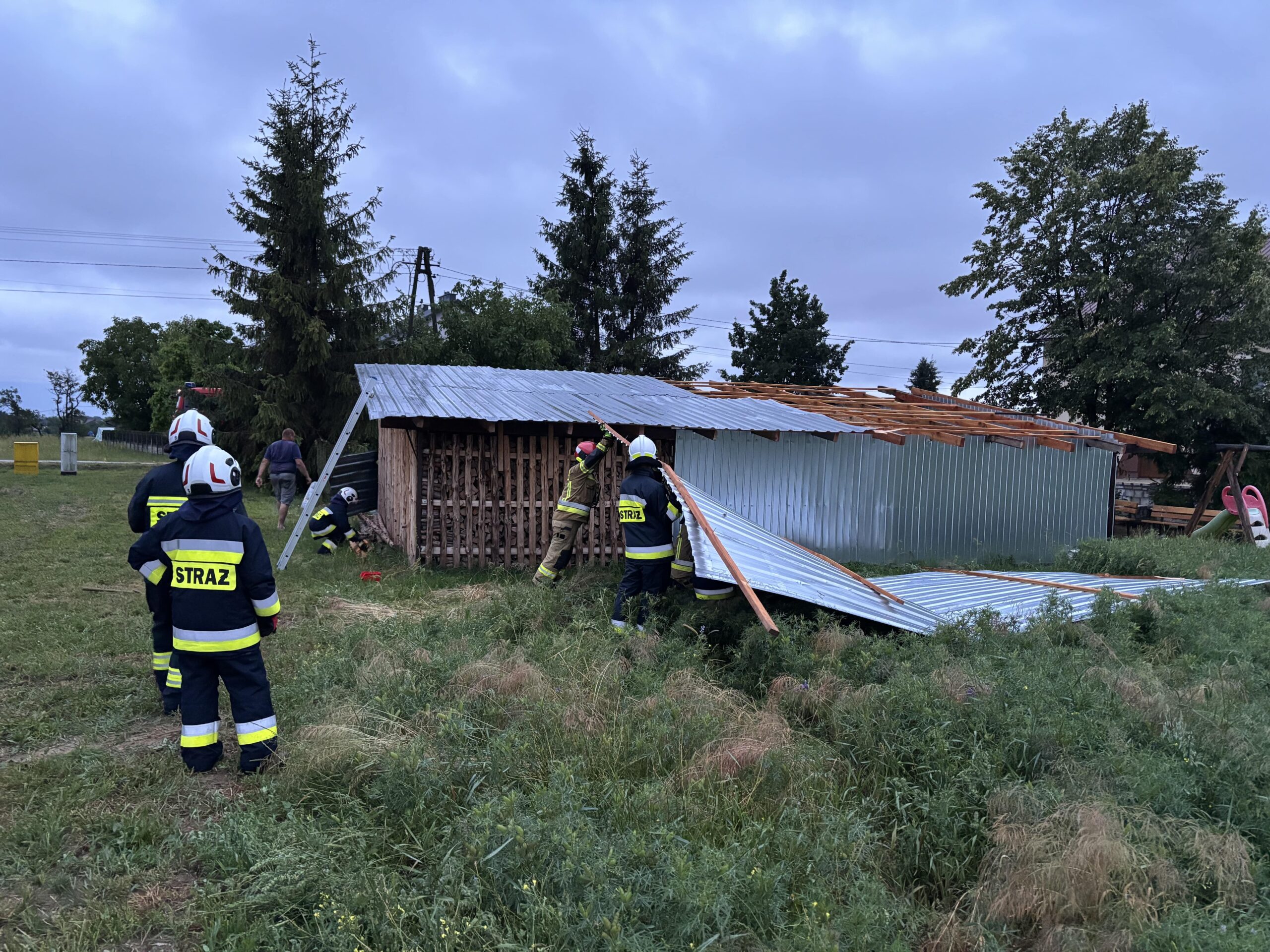 29 interwencji w wyniku nawałnicy w powiecie leżajskim (2)