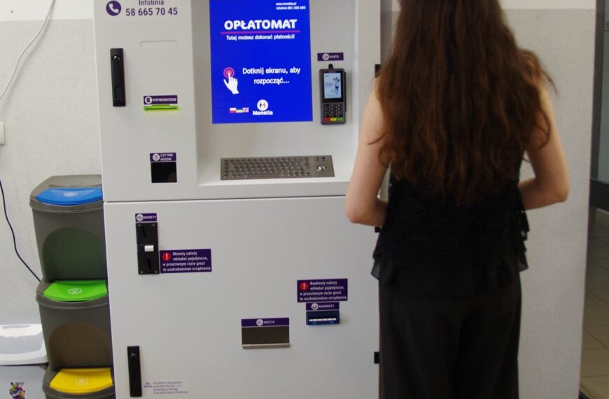 Nowy opłatomat w Starostwie Powiatowym w Leżajsku