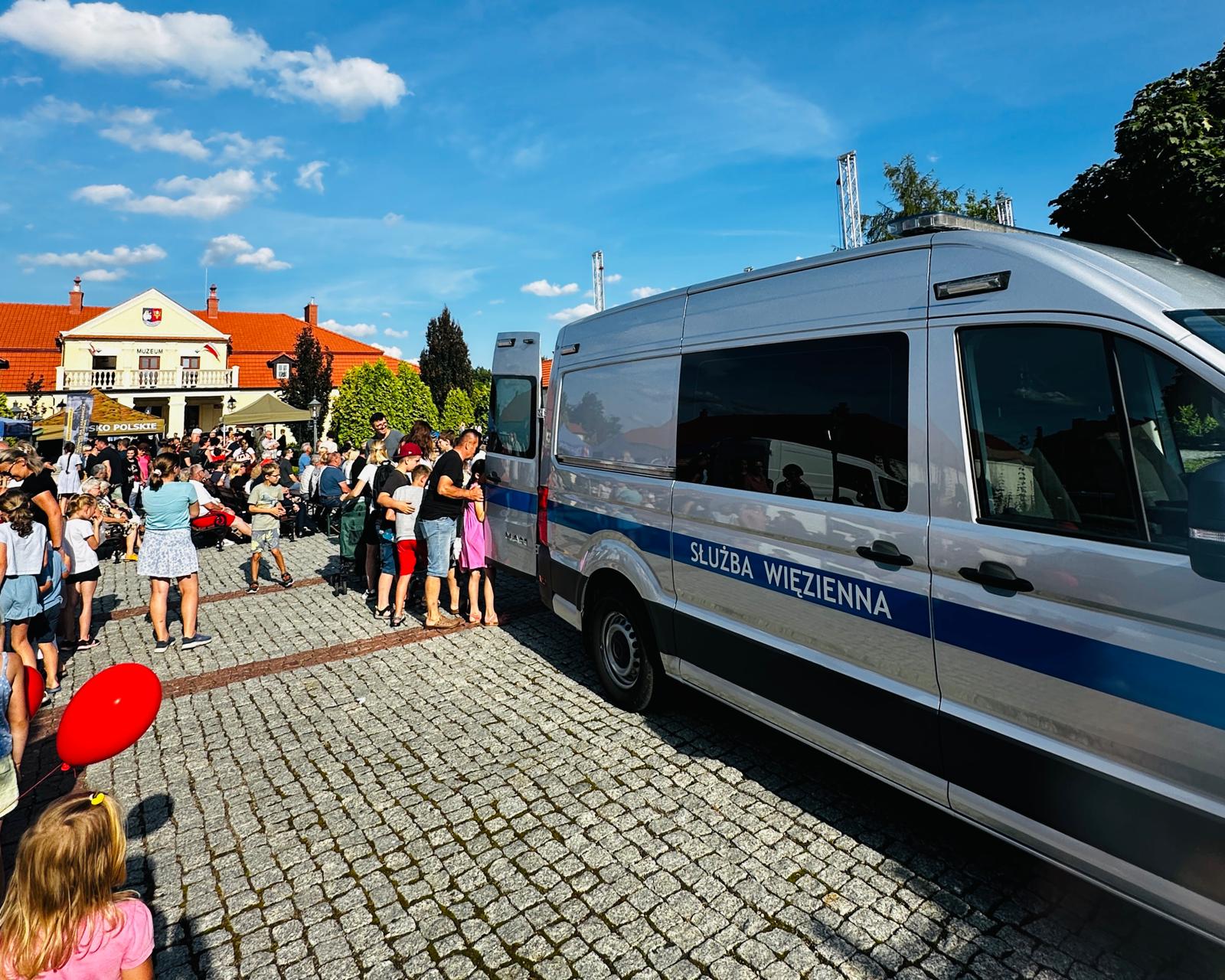 Powiatowy Piknik Patriotyczny w Leżajsku (10) Powiatowy Piknik Patriotyczny w Leżajsku (10)