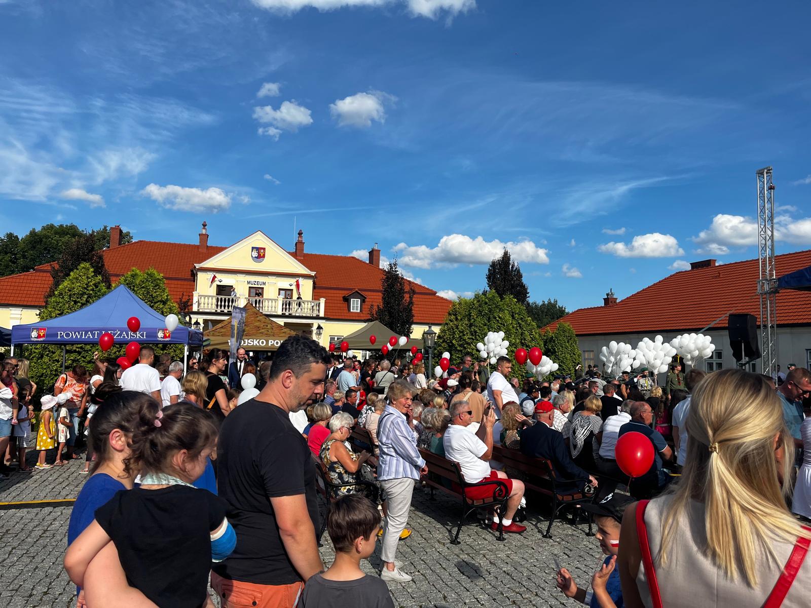Powiatowy Piknik Patriotyczny w Leżajsku (6) Powiatowy Piknik Patriotyczny w Leżajsku (6)