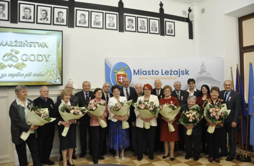 Pół wieku razem. Leżajskie małżeństwa nagrodzone za 50 lat wspólnego życia 2025