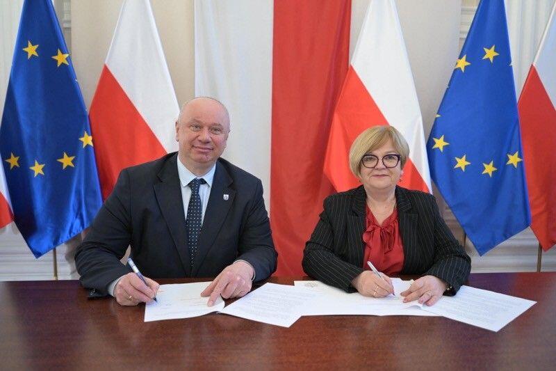 330 tys. zł na pomoc dla mieszkańców. Leżajsk stawia na ciepłe posiłki