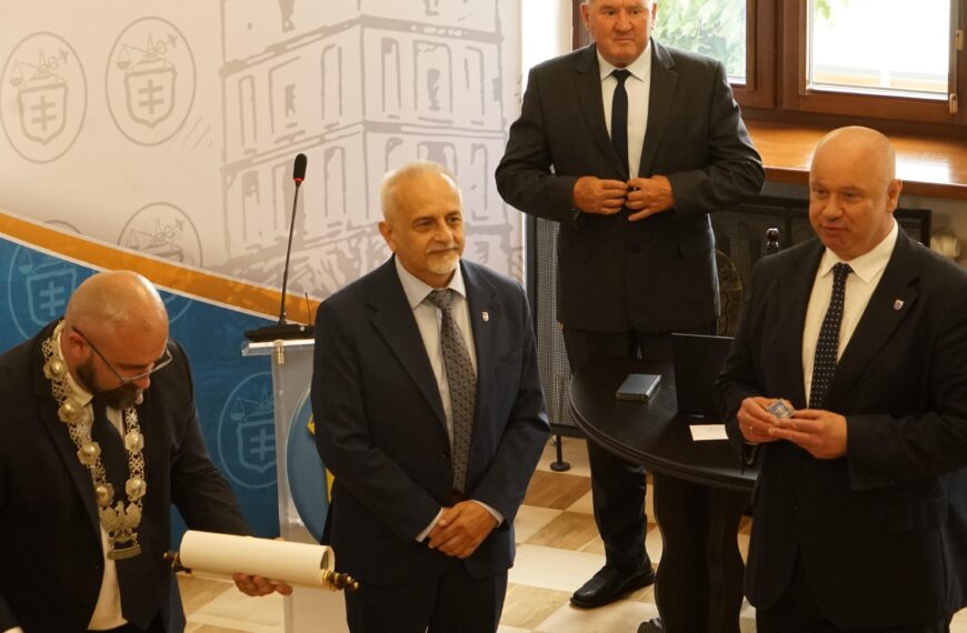 Stanisław Chmura z tytułem „Zasłużony dla Miasta Leżajska”